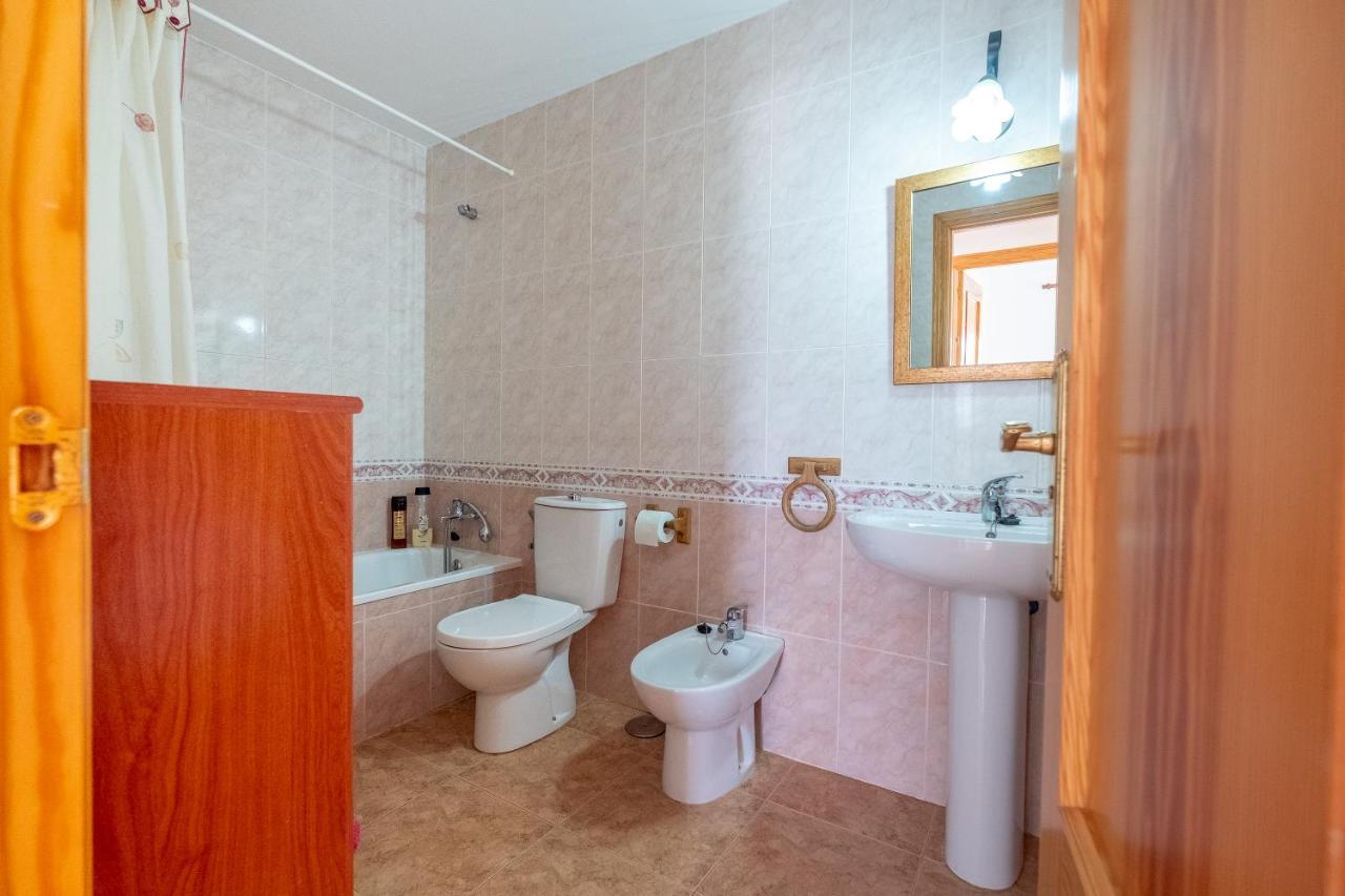 Apartamento Las Torres コニル・デ・ラ・フロンテラ エクステリア 写真